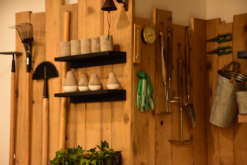 Kitchen Yard on Saturday Night